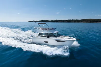 2017 Jeanneau velasco 37 Fly