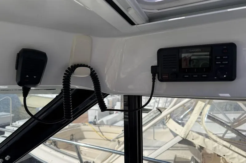 Pisces Yacht Photos Pics Interior of 2021 Jeanneau NC 895 boat with Garmin marine radio system.