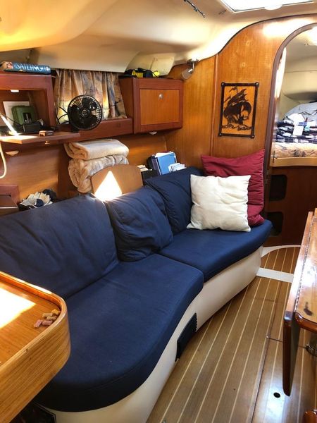 1999 Hunter 380