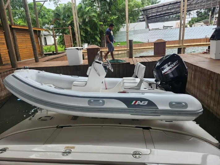  Yacht Photos Pics 2007 Sea Ray 52 Sedan Bridge with AB inflatable boat and Mercury outboard motor.