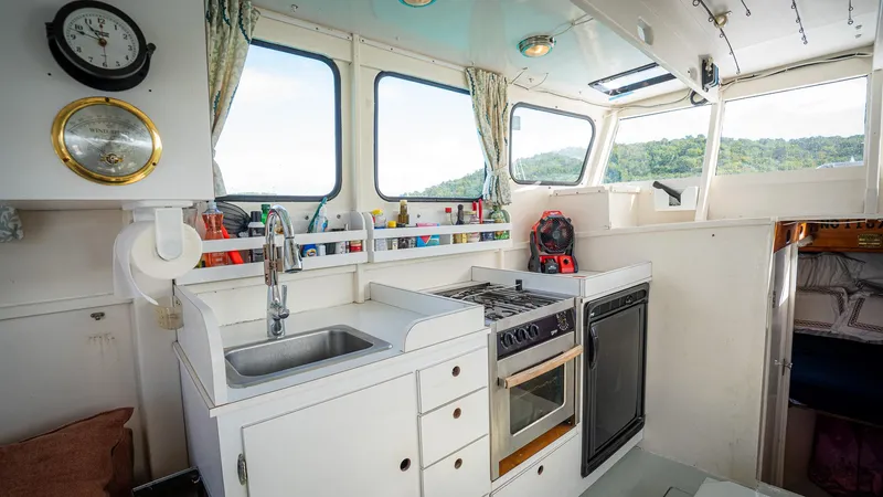 Foxy Lady Yacht Photos Pics 