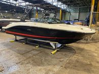 2023 Sea Ray SPX 210