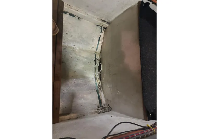 Maximon Yacht Photos Pics Interior view of 1989 Grand Banks 46 Classic boat, showing structural details.