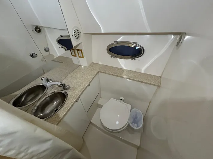 Zip It Yacht Photos Pics 