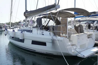 2023 Dufour D41