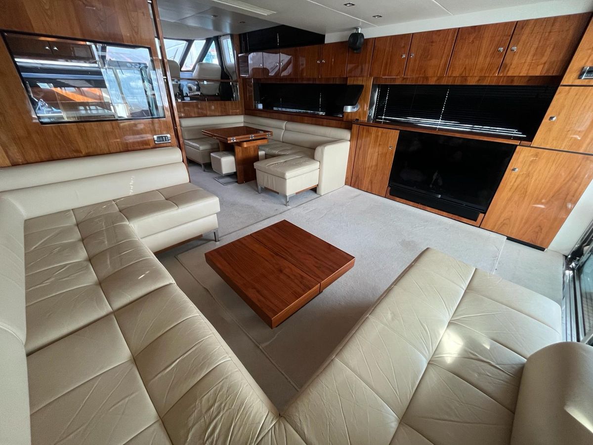 2010 Fairline 67 