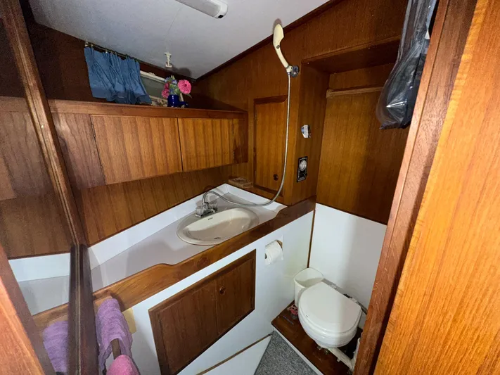 Harborview Yacht Photos Pics 