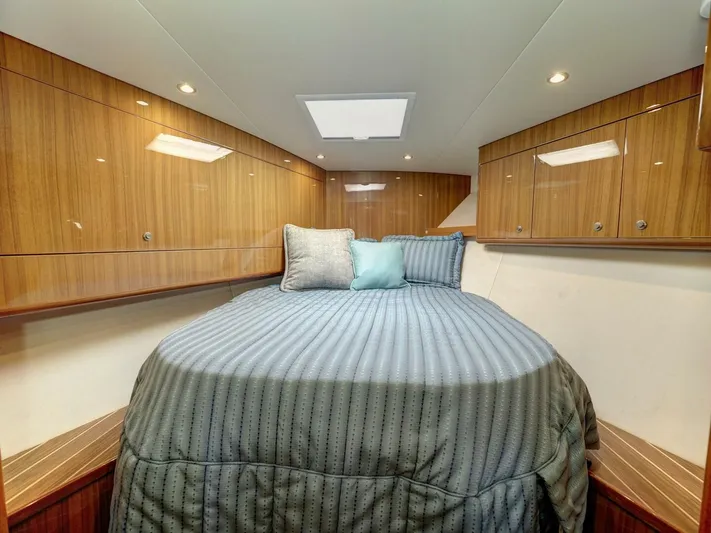 Leveled Up II Yacht Photos Pics 