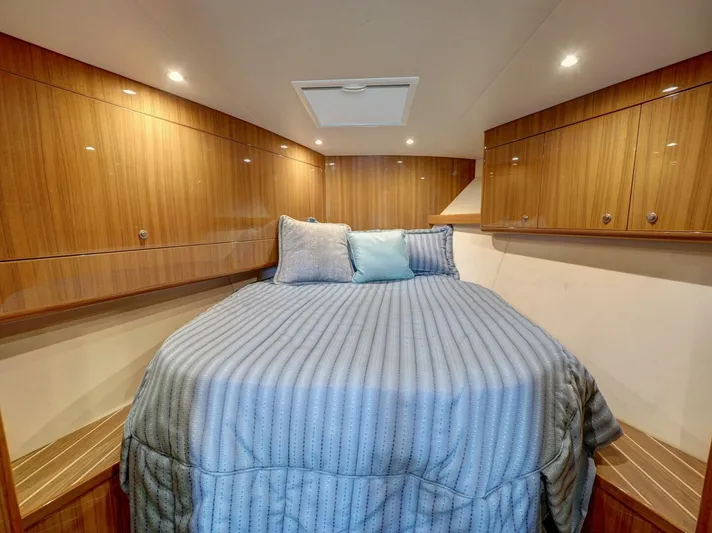 Leveled Up II Yacht Photos Pics 