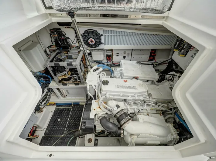 Leveled Up II Yacht Photos Pics 