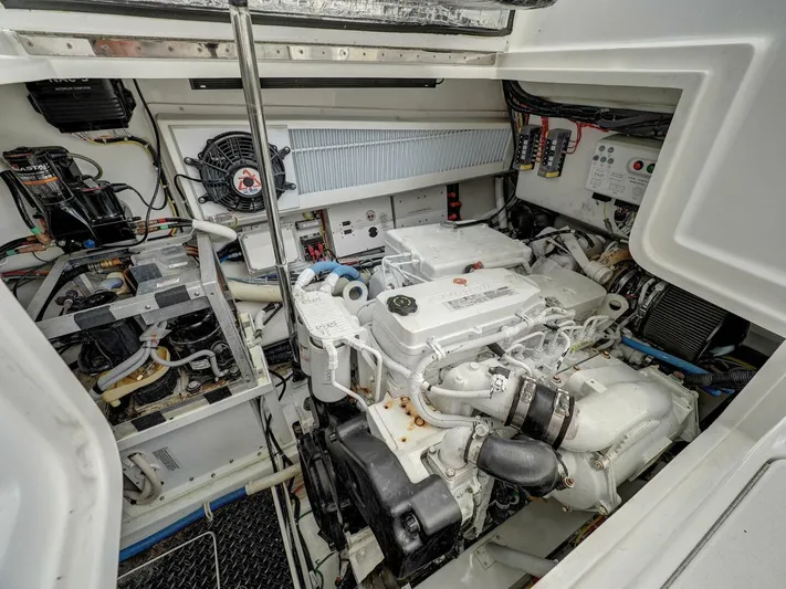 Leveled Up II Yacht Photos Pics 