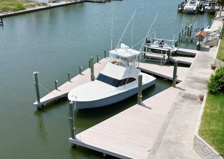 Leveled Up II Yacht Photos Pics 