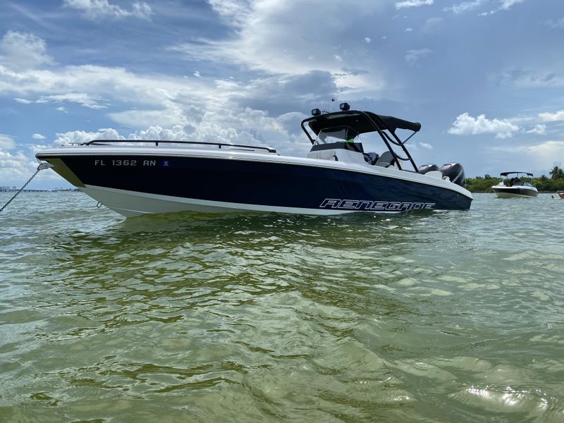 2018 Renegade 32 Cuddy
