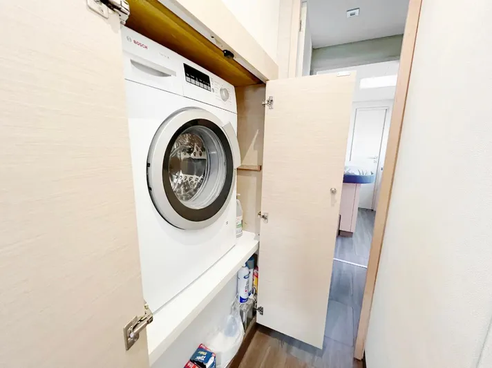  Yacht Photos Pics Washing machine in 2018 Fountaine Pajot Saona 47 yacht.