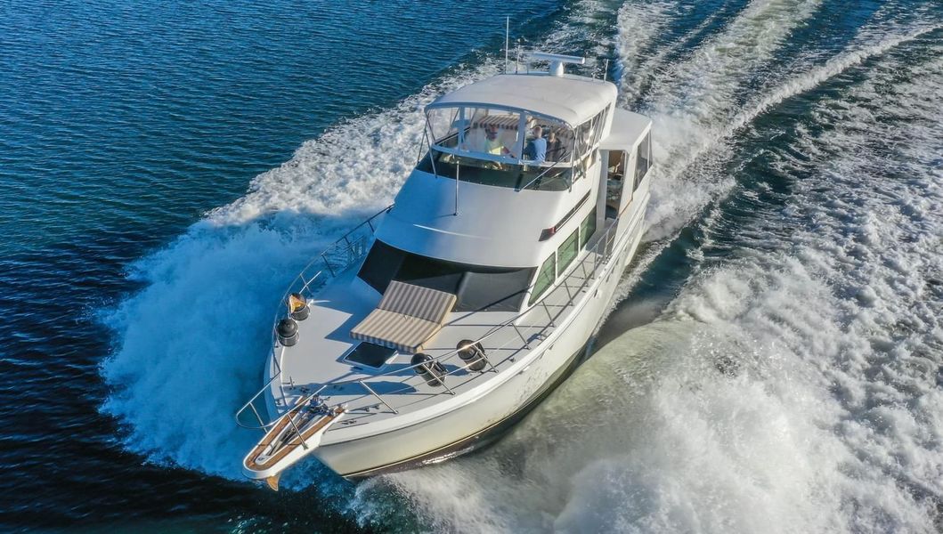 1997 Hatteras 50 Sport Deck Motor Yacht
