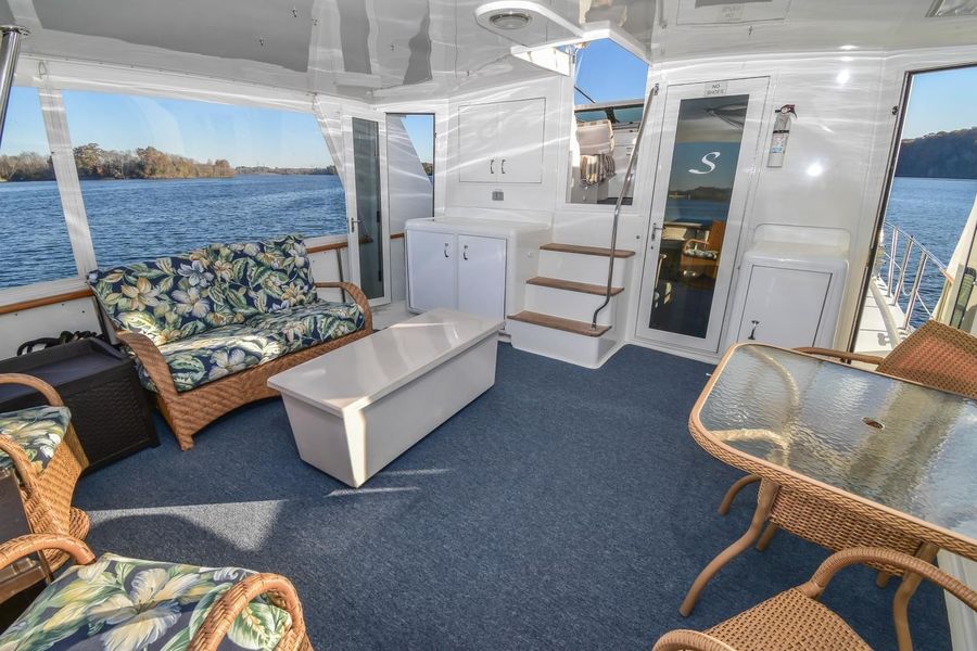 1997 Hatteras 50 Sport Deck Motor Yacht