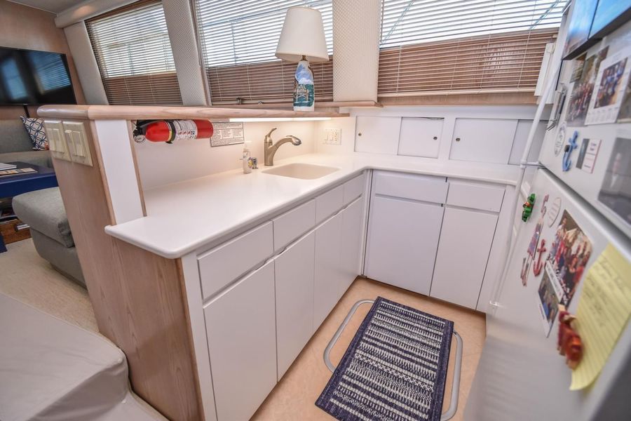 1997 Hatteras 50 Sport Deck Motor Yacht