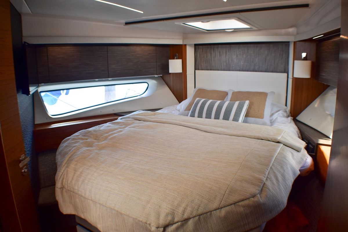 2019 Tiara Yachts 49 