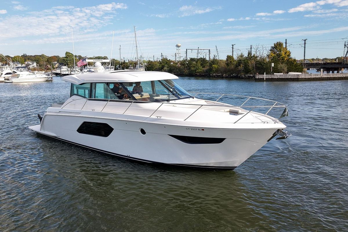 2019 Tiara Yachts 49 