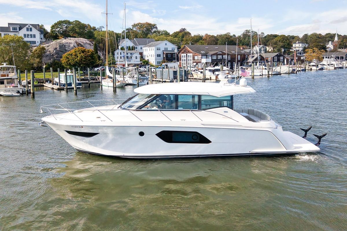 2019 Tiara Yachts 49 
