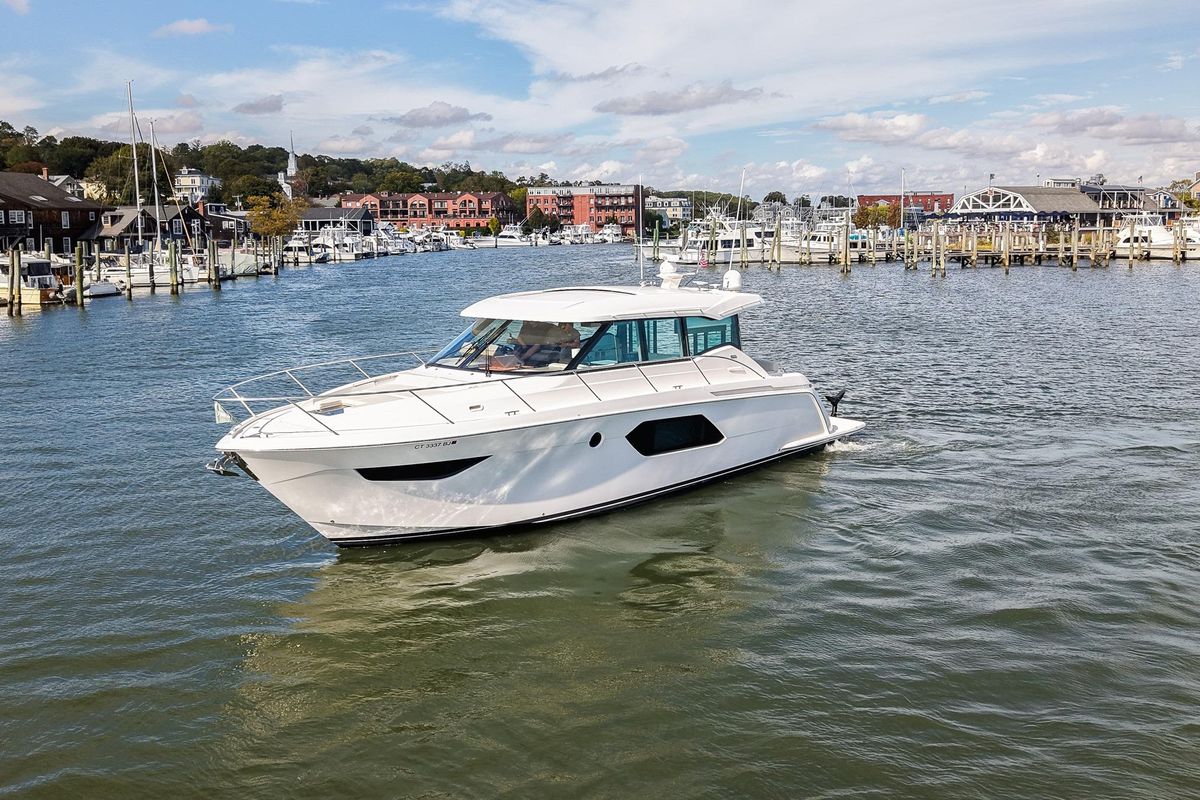 2019 Tiara Yachts 49 
