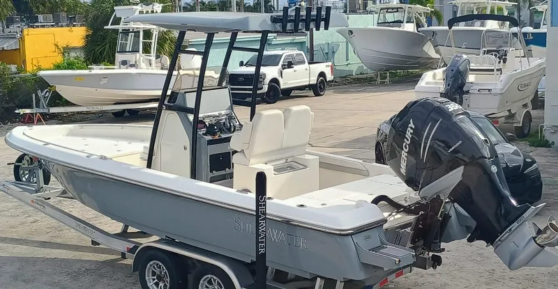 250-704 Yacht Photos Pics 