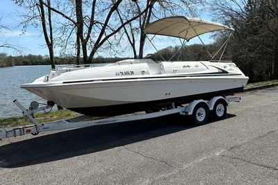 Sea Ray 240 Sundeck