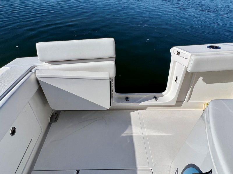 2020 Jupiter 30 HFS