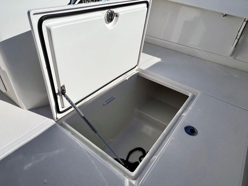 2020 Jupiter 30 HFS