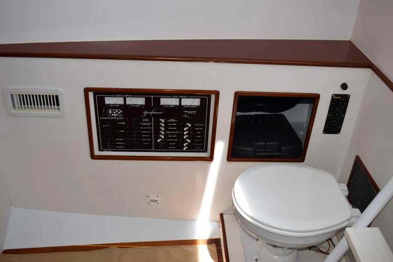 Kingfisher Yacht Photos Pics 