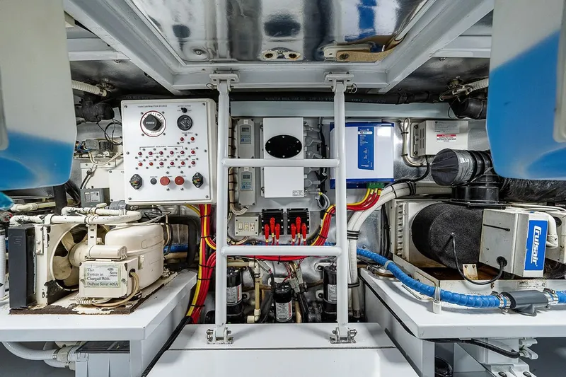 Kingfisher Yacht Photos Pics 