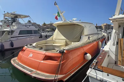 2010 Mochi Craft 44 Dolphin