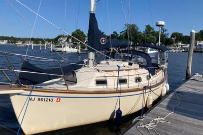 Island Packet 27