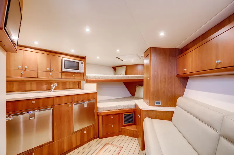 Marlin Hunter Yacht Photos Pics 