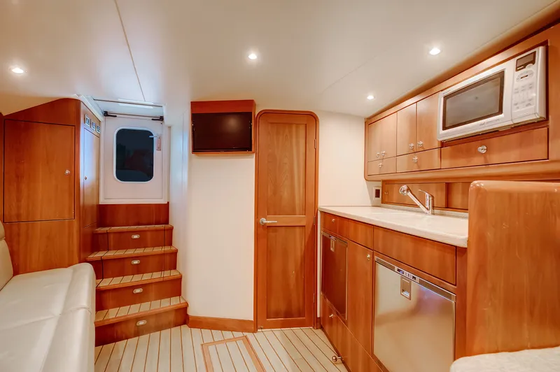 Marlin Hunter Yacht Photos Pics 