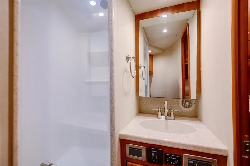 Marlin Hunter Yacht Photos Pics 