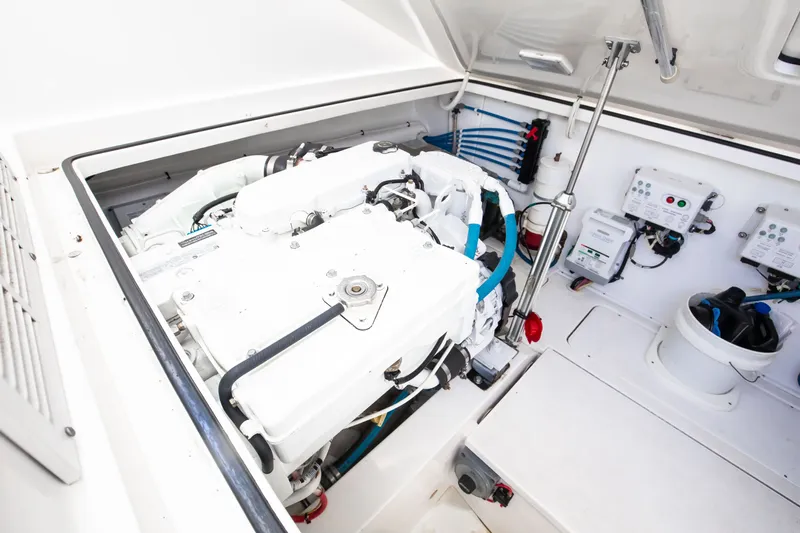 Marlin Hunter Yacht Photos Pics 