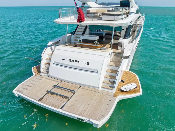 95 Pearl Yacht Photos Pics 