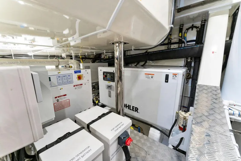 95 Pearl Yacht Photos Pics 