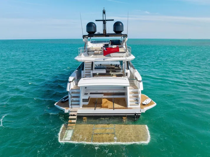 95 Pearl Yacht Photos Pics 