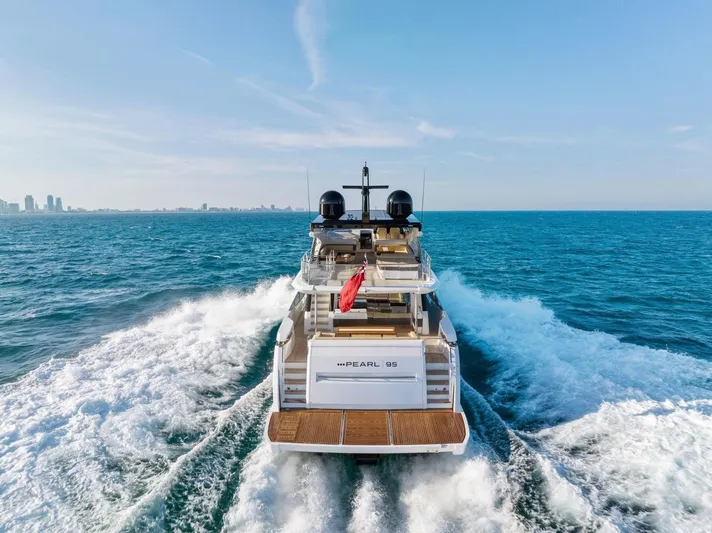 95 Pearl Yacht Photos Pics 