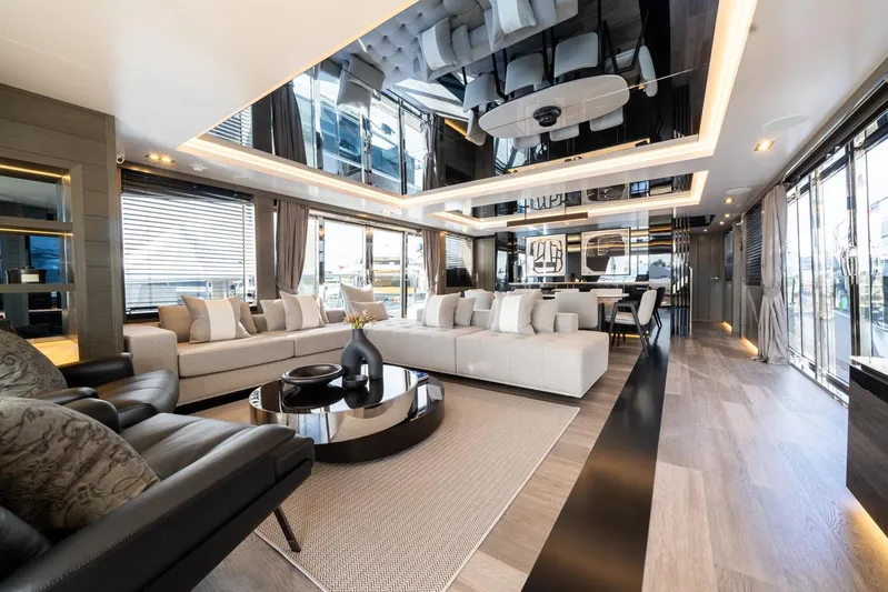 95 Pearl Yacht Photos Pics 