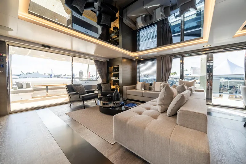 95 Pearl Yacht Photos Pics 