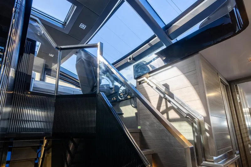 95 Pearl Yacht Photos Pics 