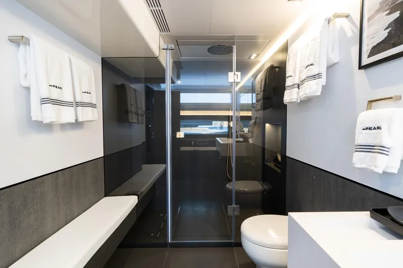 95 Pearl Yacht Photos Pics 