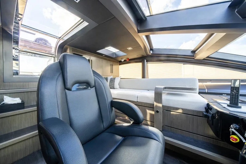 95 Pearl Yacht Photos Pics 