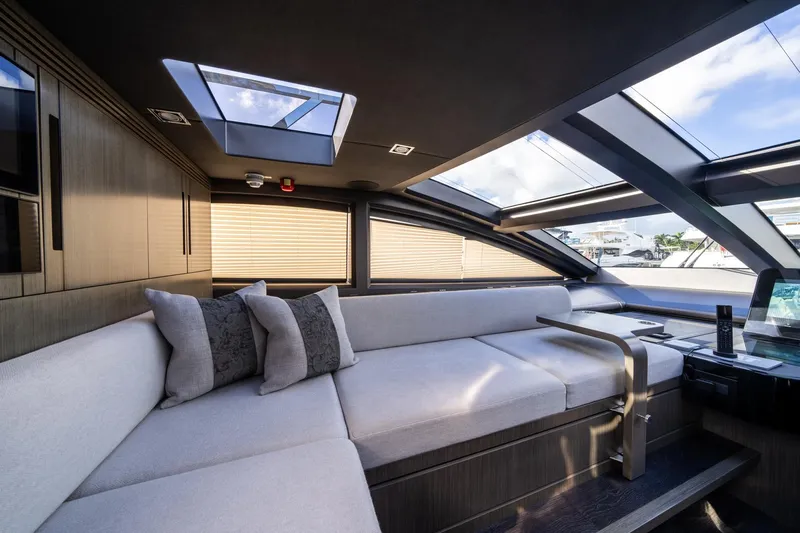 95 Pearl Yacht Photos Pics 