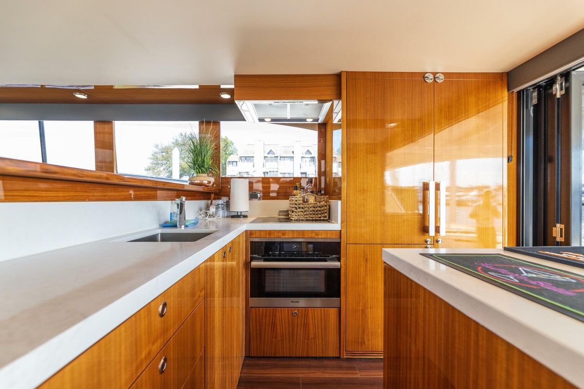 2017 Maritimo 59 