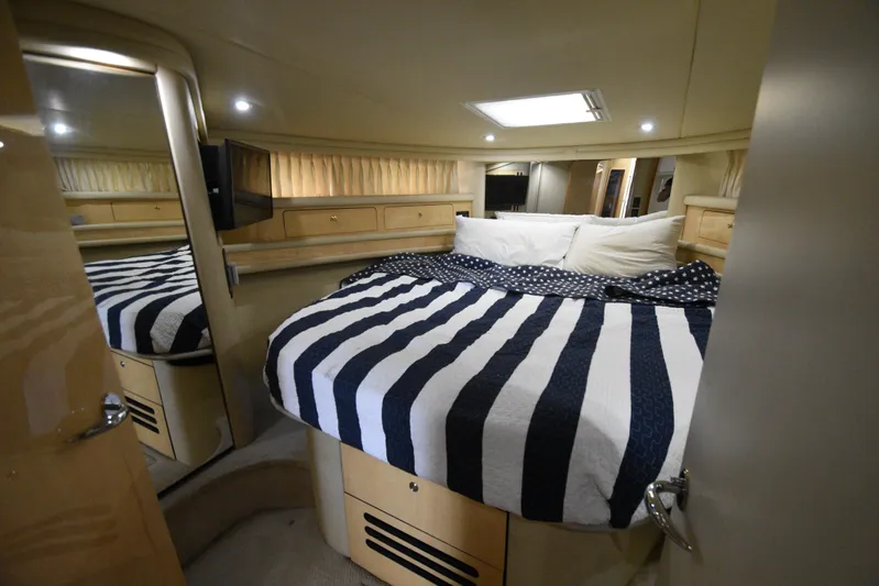 Phaze Three Yacht Photos Pics 