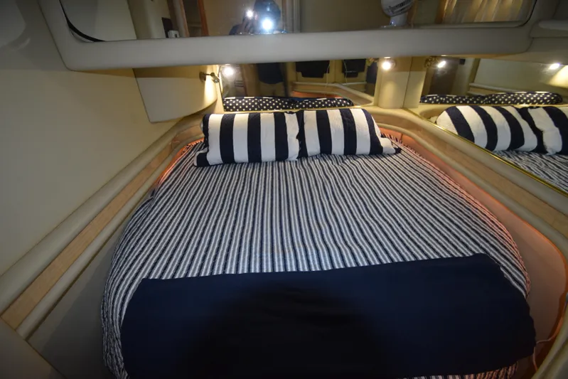 Phaze Three Yacht Photos Pics 